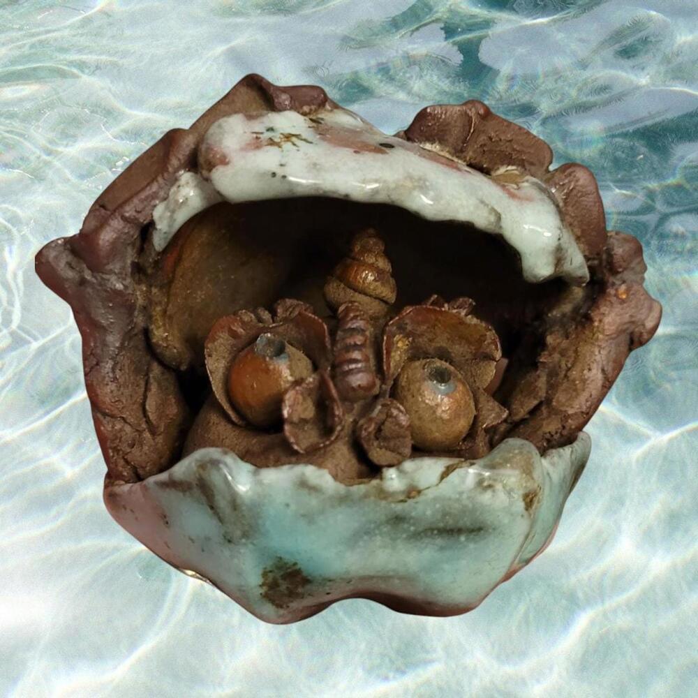 Glazed Pottery Crab in Shell – Coastal Decor, Minor Eye & Shell Damage